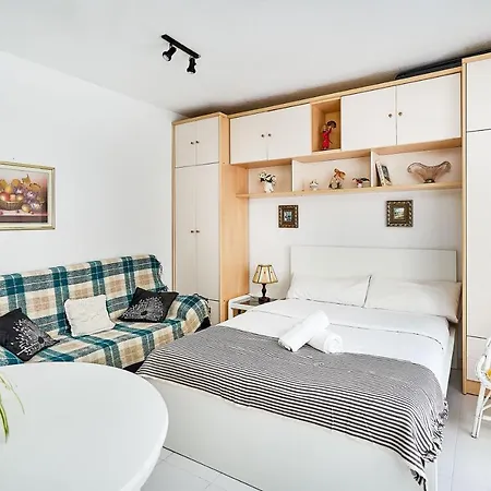 Espanhouse Simona Estudio * Torrevieja